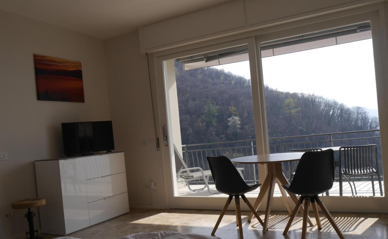 Casa Colmegna Mit Traumhaften See- Und Bergblick Луино Экстерьер фото